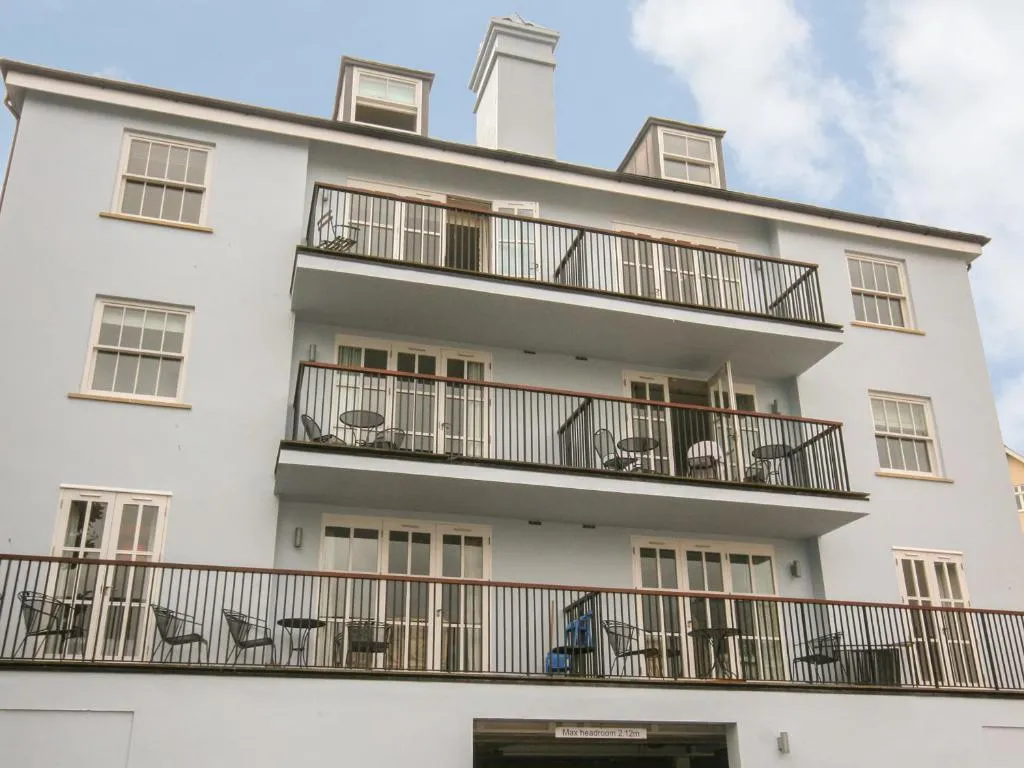 12 Combehaven - Photo 2