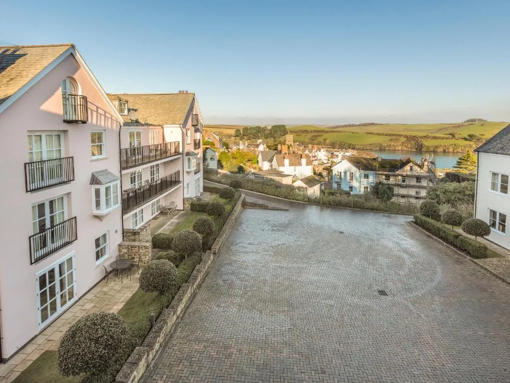 14 Combehaven - Photo 2