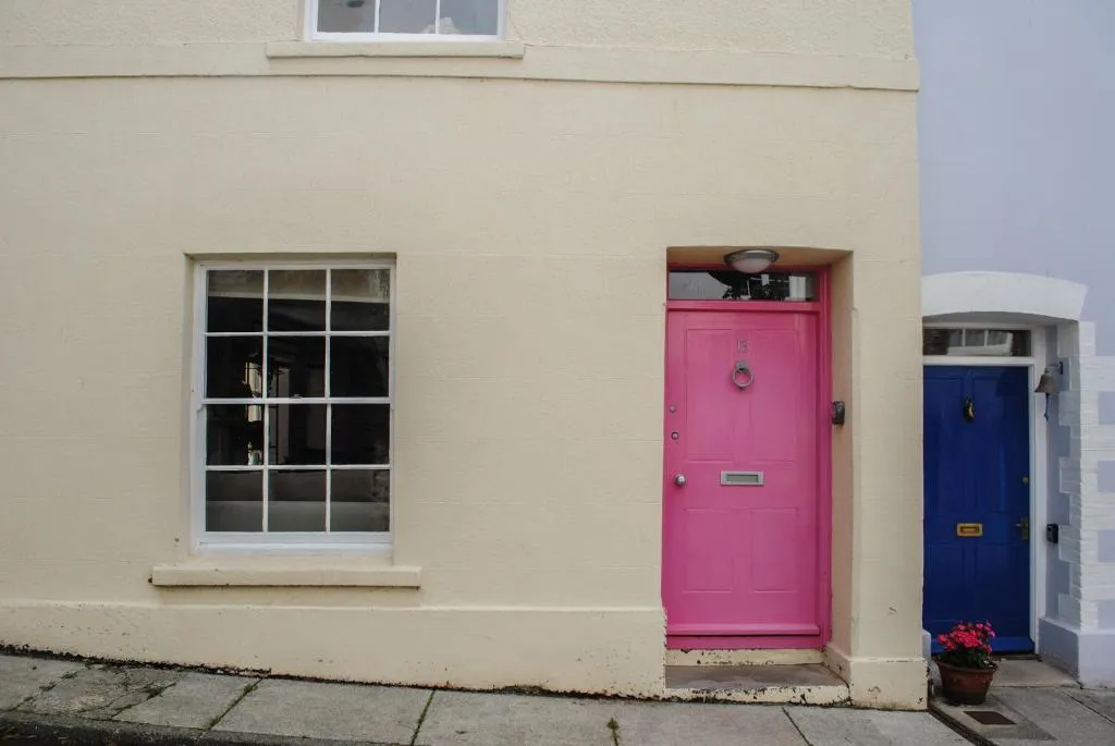 16 Courtenay Street - Photo 2