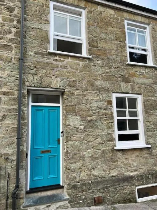 18 Church Street