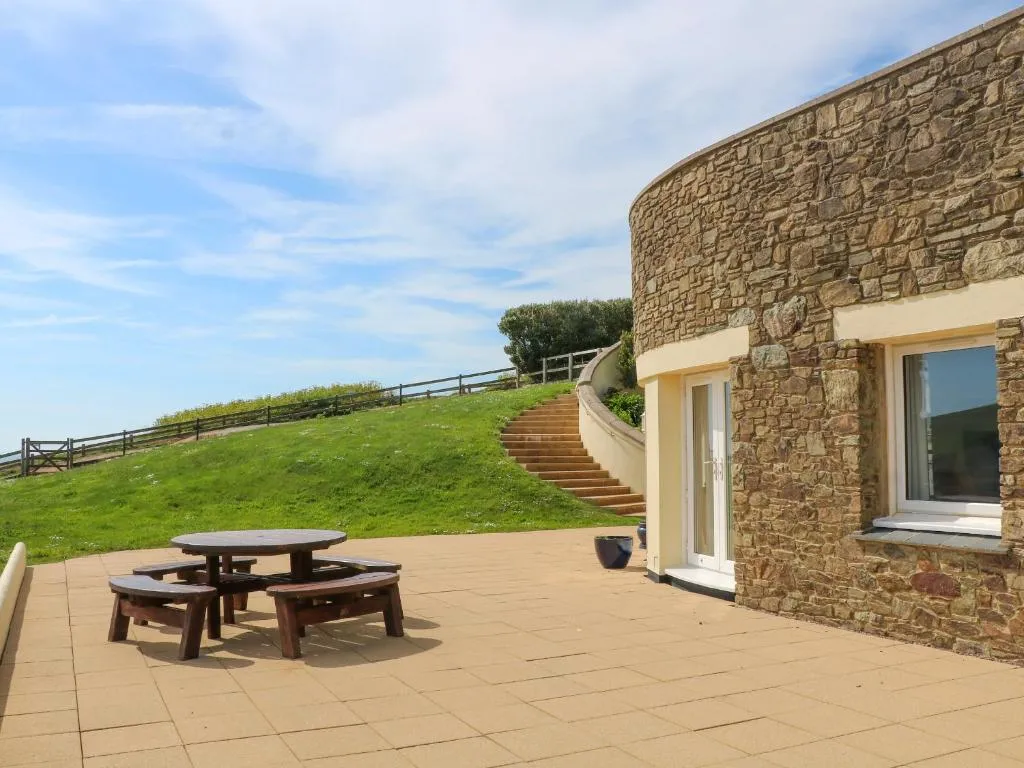 2 Sea Gardens - Photo 2