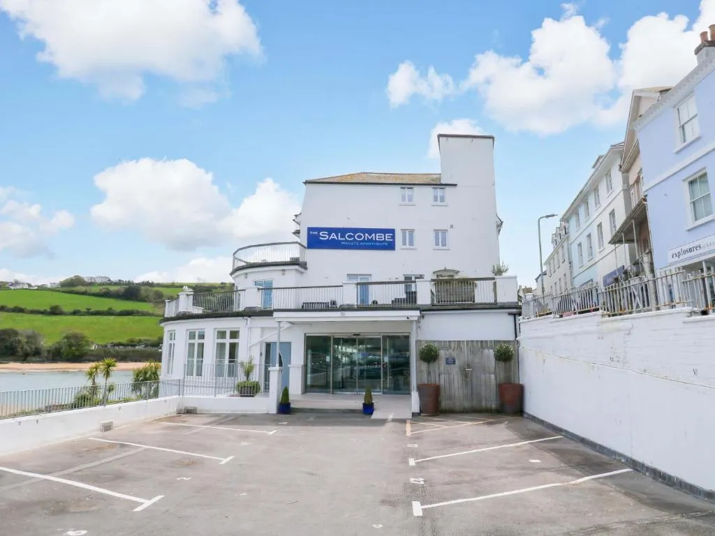 24 The Salcombe - Photo 3