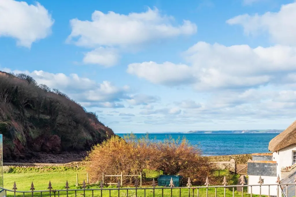 2A Coastguard Cottages - Photo 3