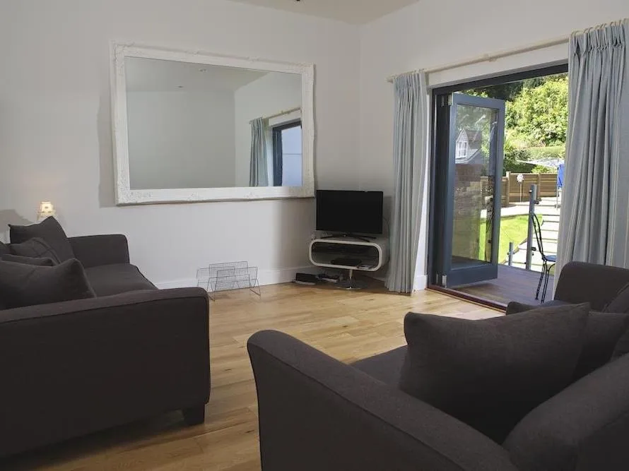 3 Eddystone Row - Photo 3