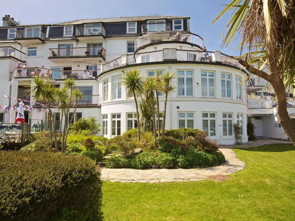 4 The Salcombe - Photo 4