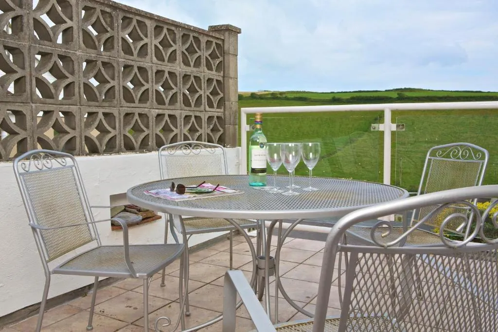 4 West Park Mews - Photo 2