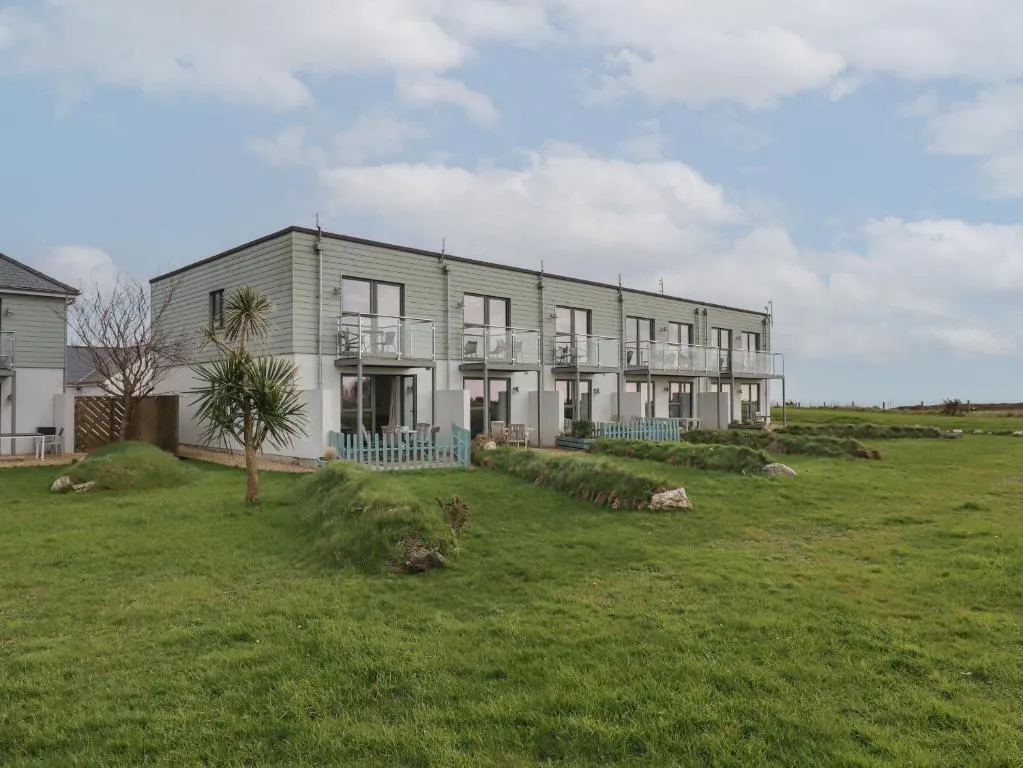 5 Ocean Reach - Photo 3