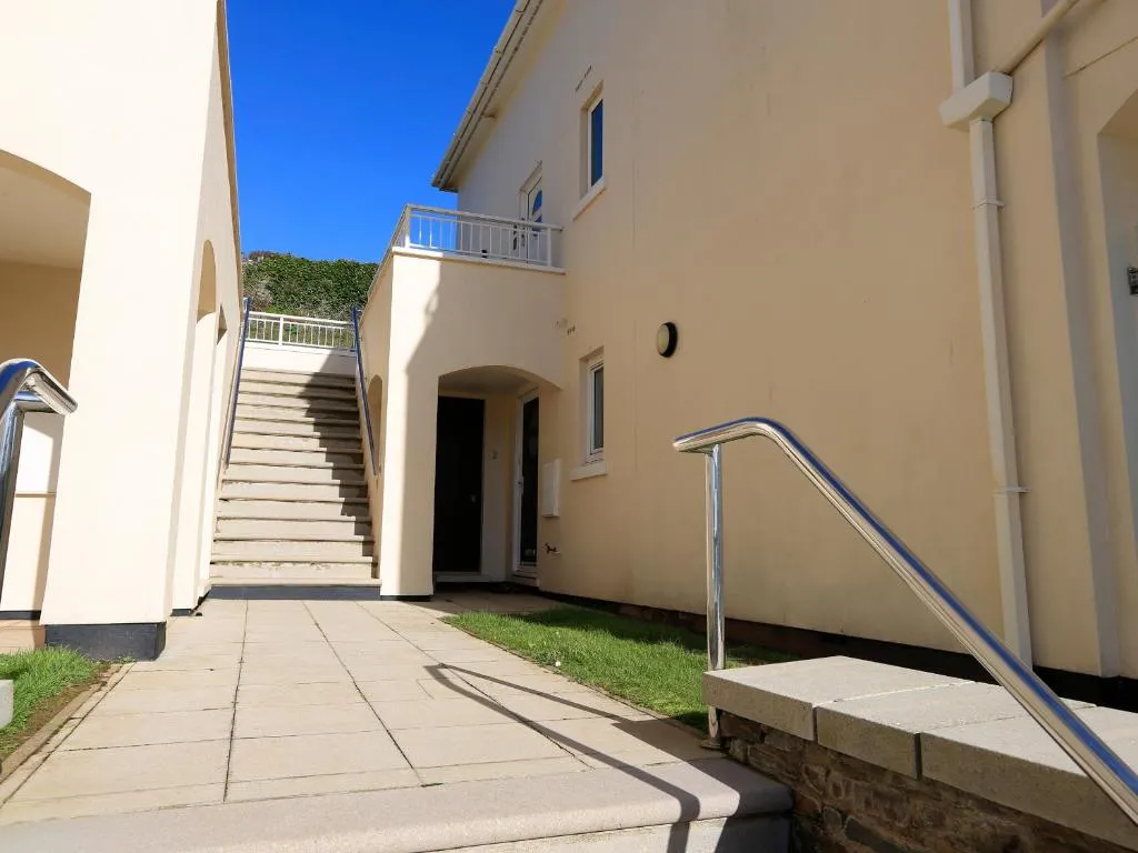 6 Chichester Court - Photo 4