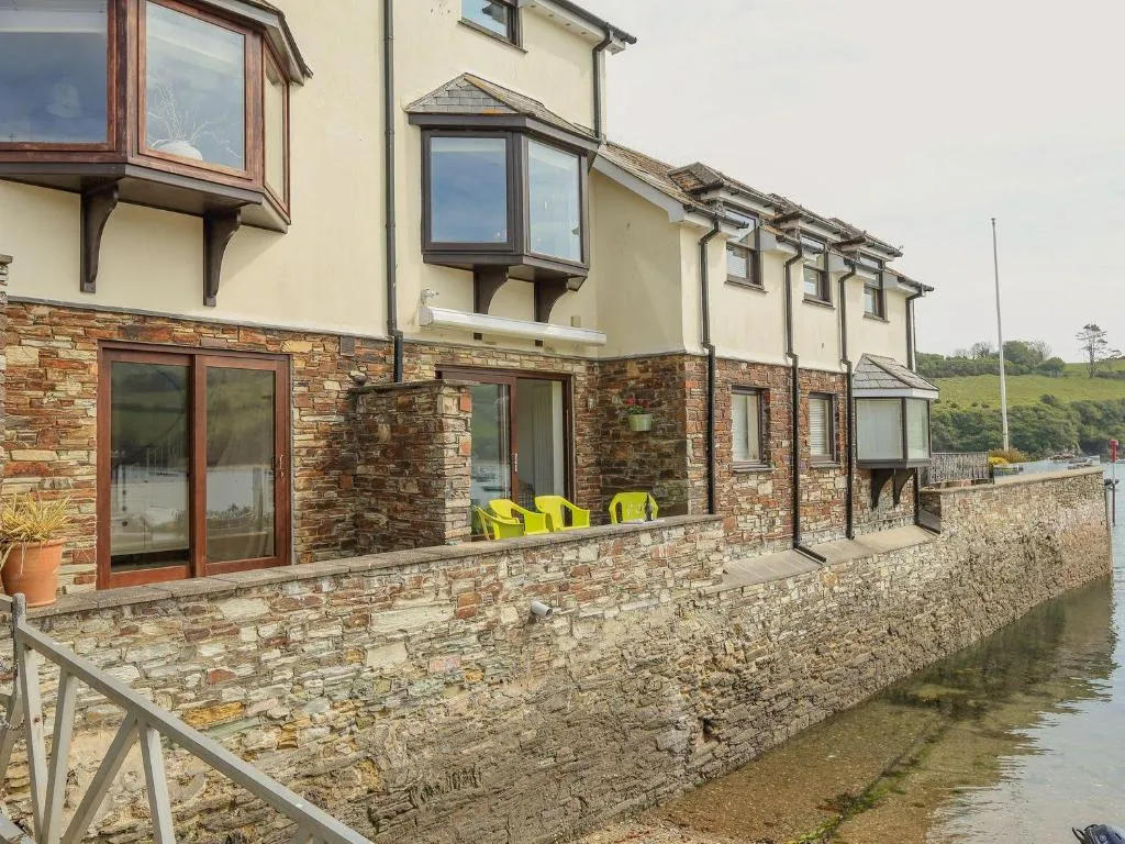 7 Island Quay - Photo 2