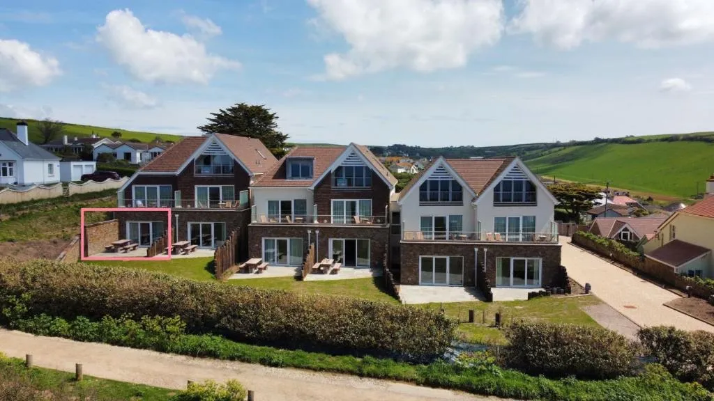Apartment 12, Sunny Cove