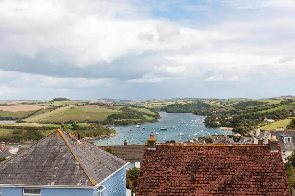 Beautiful Salcombe Home - great views-free parking - Photo 3