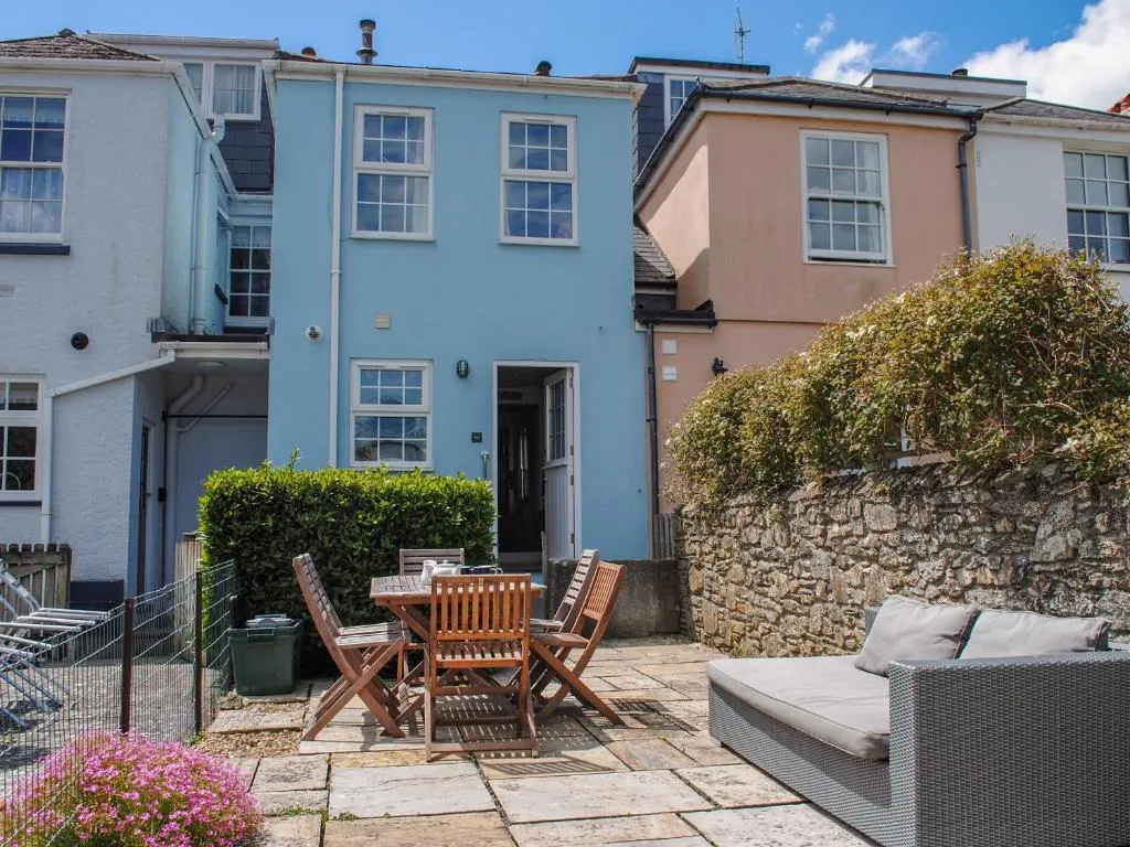 Bumblebee Cottage - Photo 2