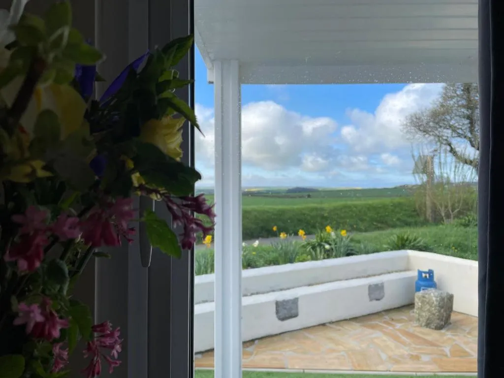 Cosy Cabin for Two with Lovely Countryside Views, Near Kingsbridge - Photo 4