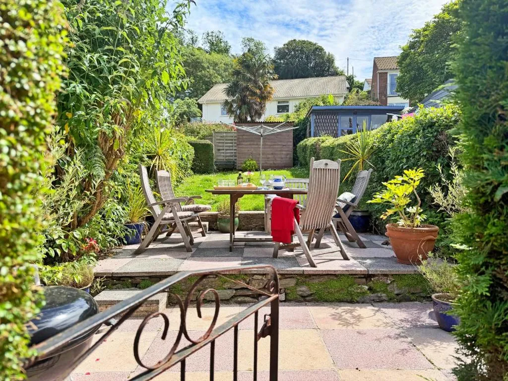 Finest Retreats - Garston - Photo 5