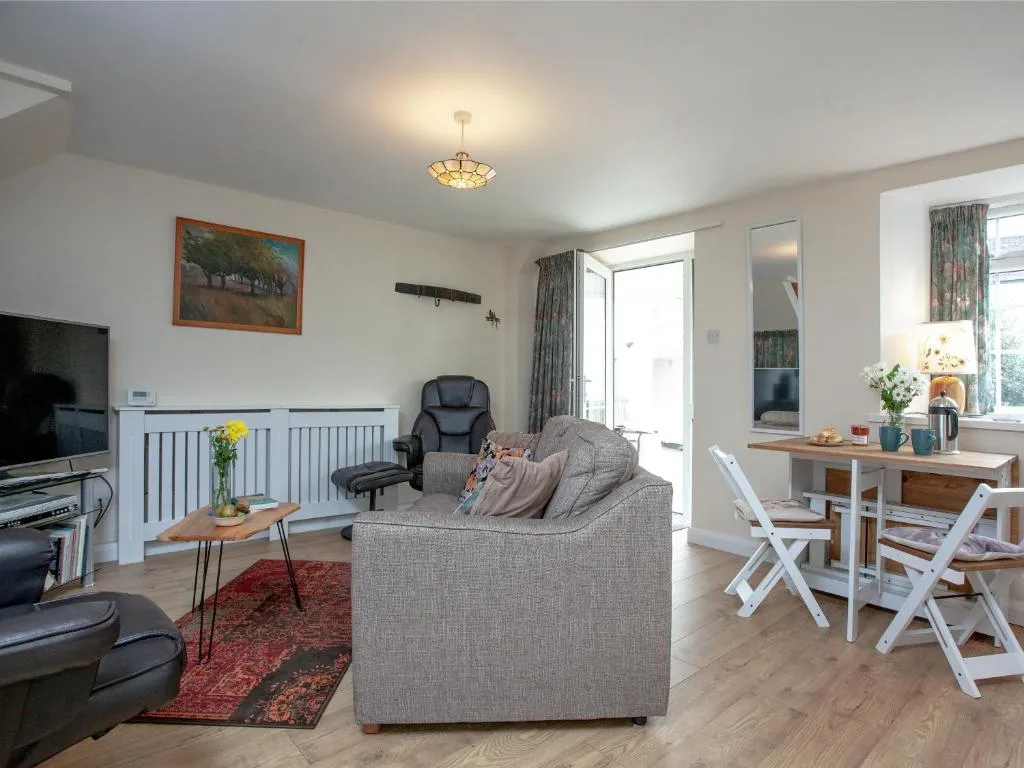 Garden Cottage - Photo 4