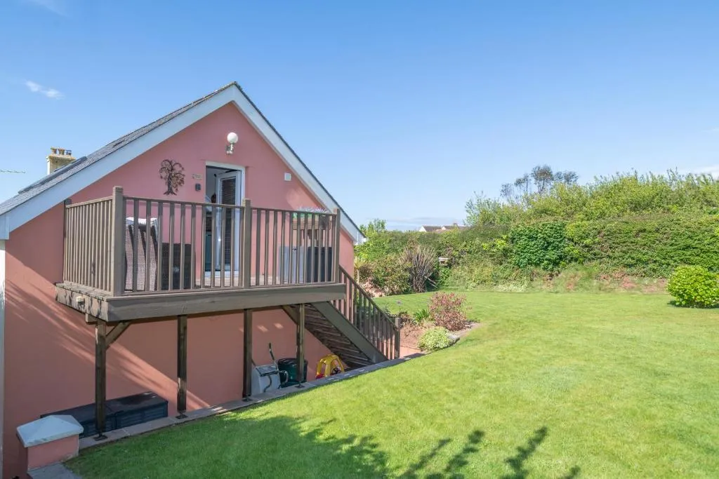 Garden View Apartment
