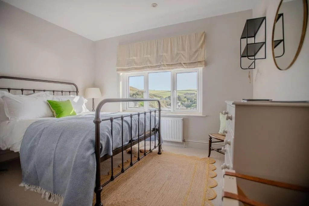 Hope Cove House - Photo 4