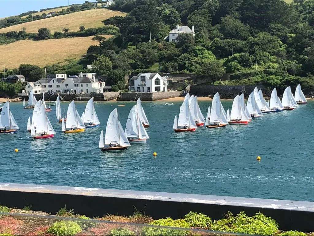 Jack's Stay, stylish apartment, Salcombe, parking