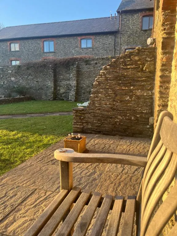 Little Granary - Photo 2