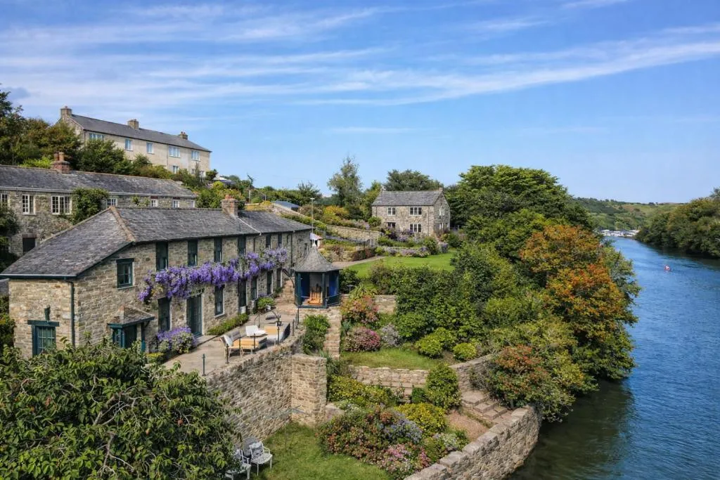 Manor House, Salcombe, sleeps 6, with parking - Photo 5