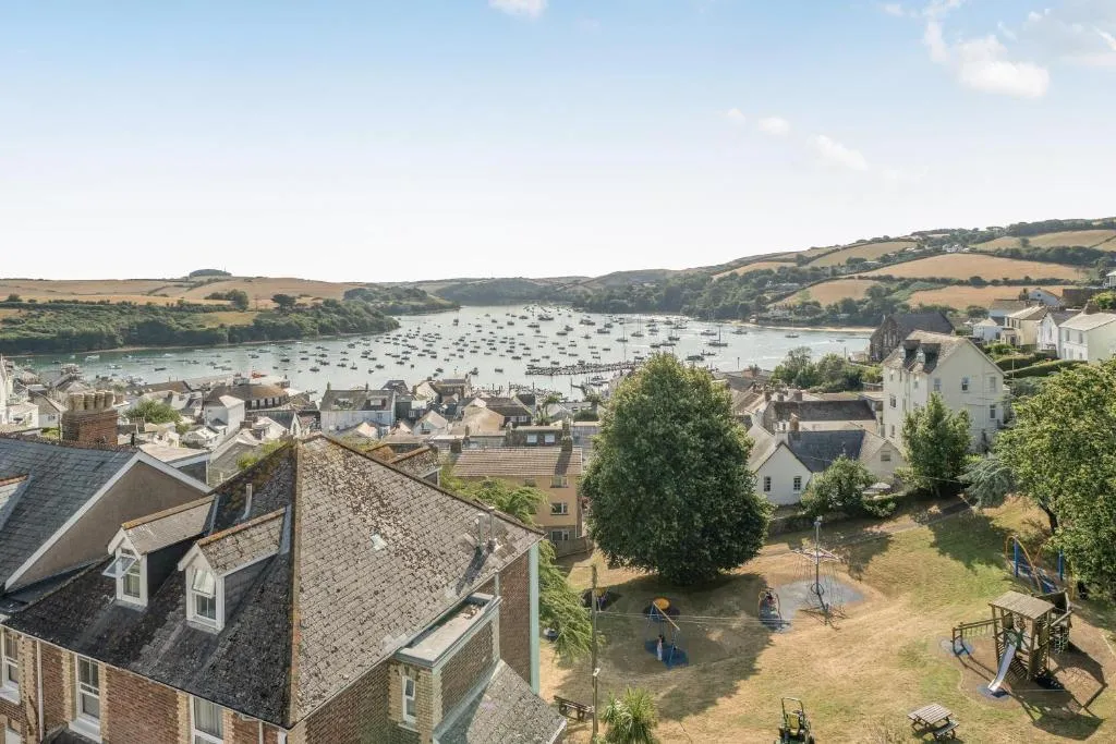 No 3 Devon Court, Salcombe - Photo 4