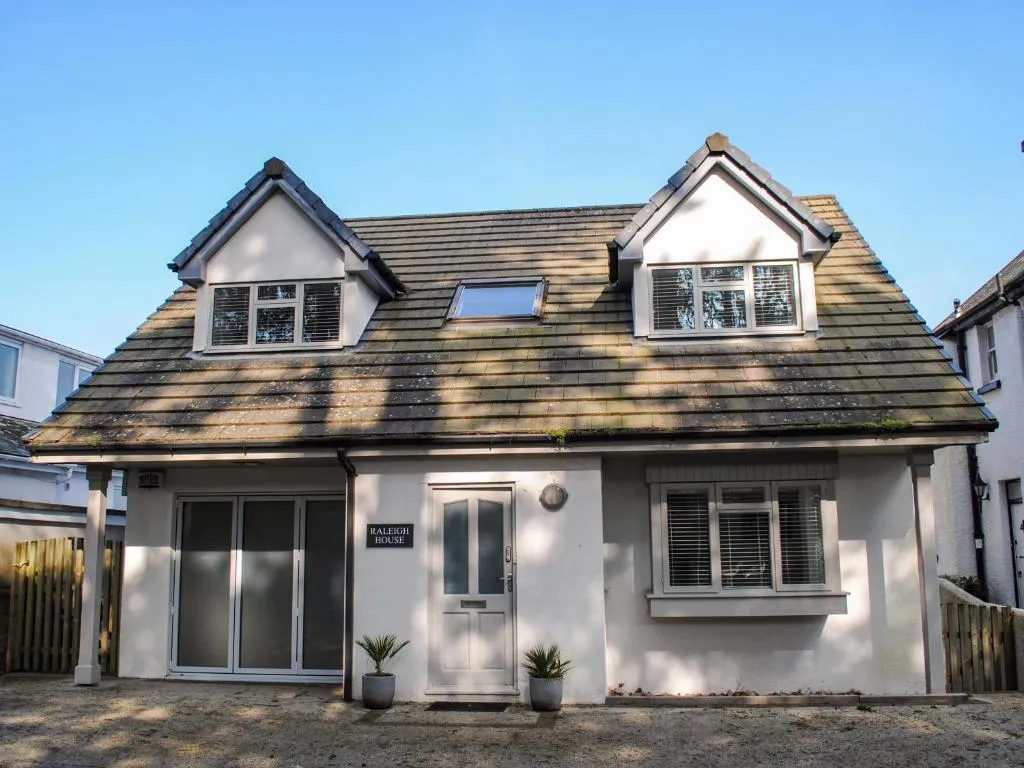 Raleigh House