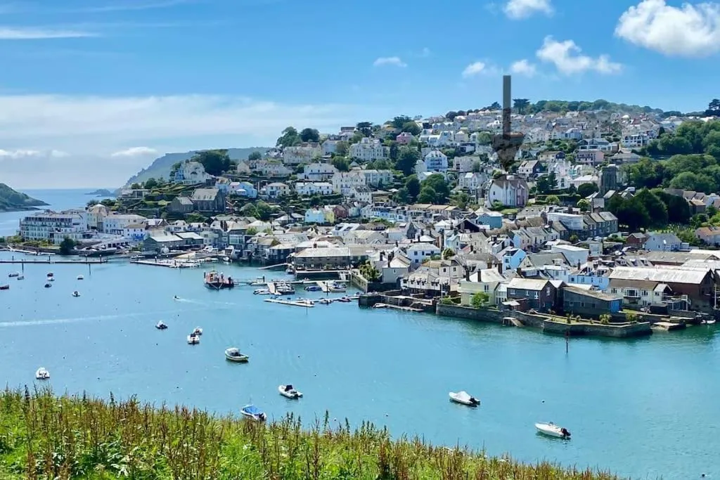 Salcombe - 2 bedroom flat, fantastic harbour views - Photo 4