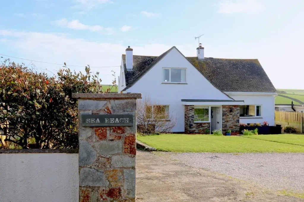 Sea Reach, Thurlestone, sleeps 8