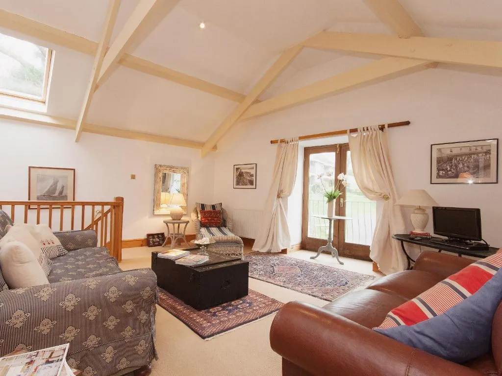 Shadycombe Lodge - Photo 5