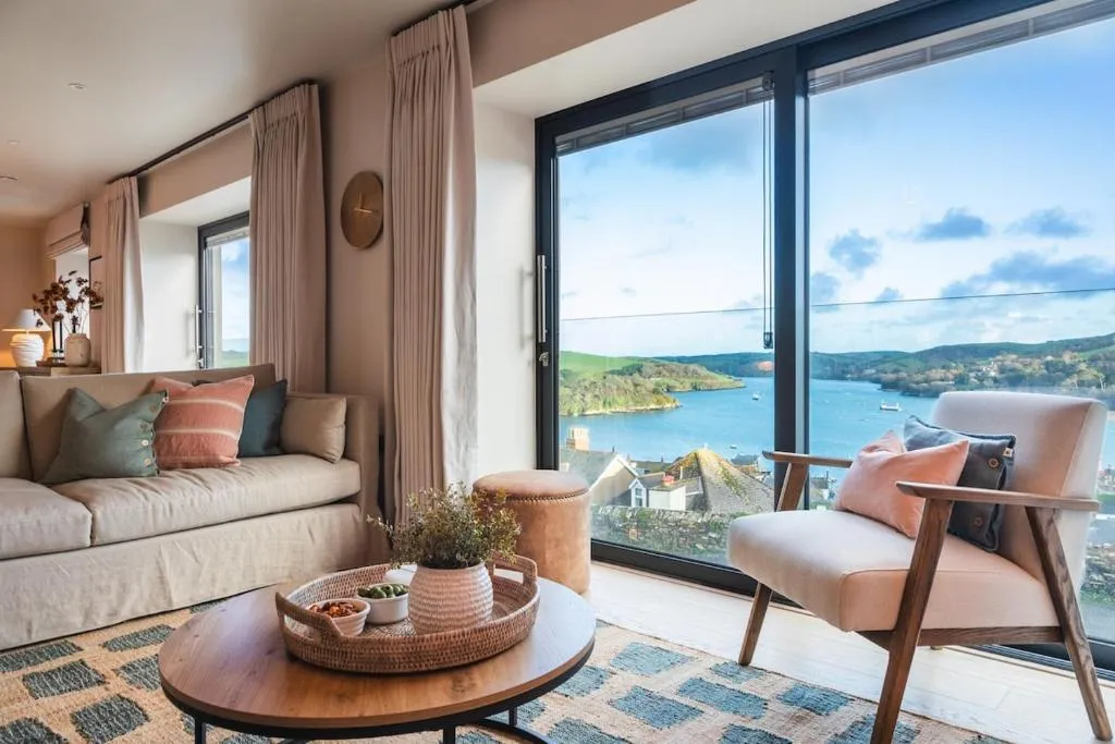 Sunrising, Salcombe, A Luxury Retreat for 12 - Photo 2