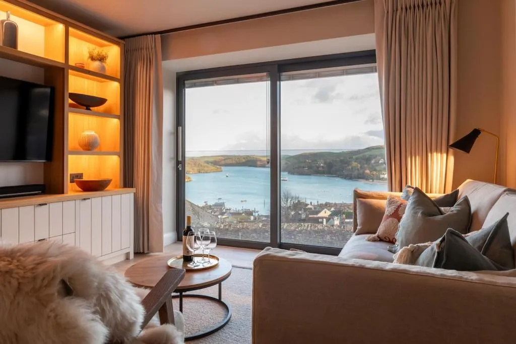 Sunrising, Salcombe, A Luxury Retreat for 12 - Photo 4