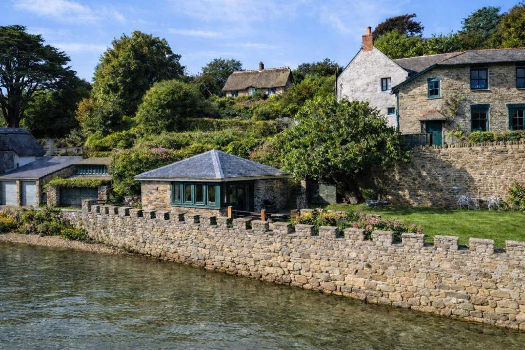 The Boathouse - Salcombe - Spring Time Tiny Home