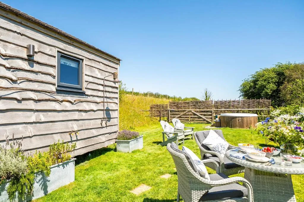 The Cabin at Salcombe Farm - Photo 4