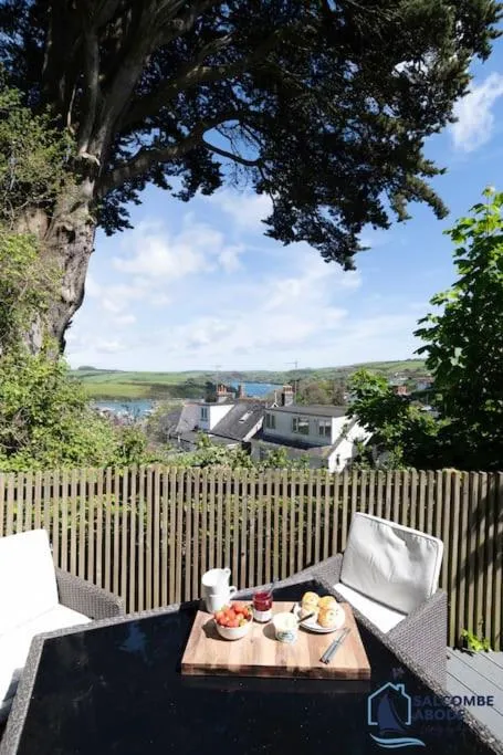 The Hideout-Boutique Cabin, Estuary View & Parking - Photo 2