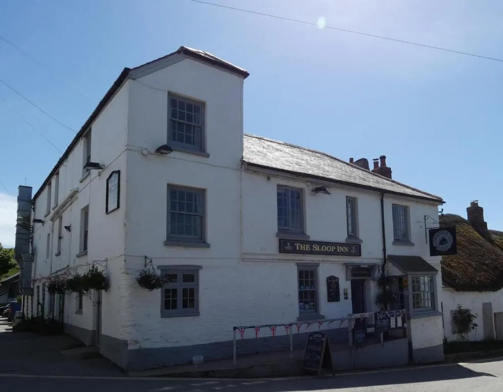 The Sloop Inn - Photo 2