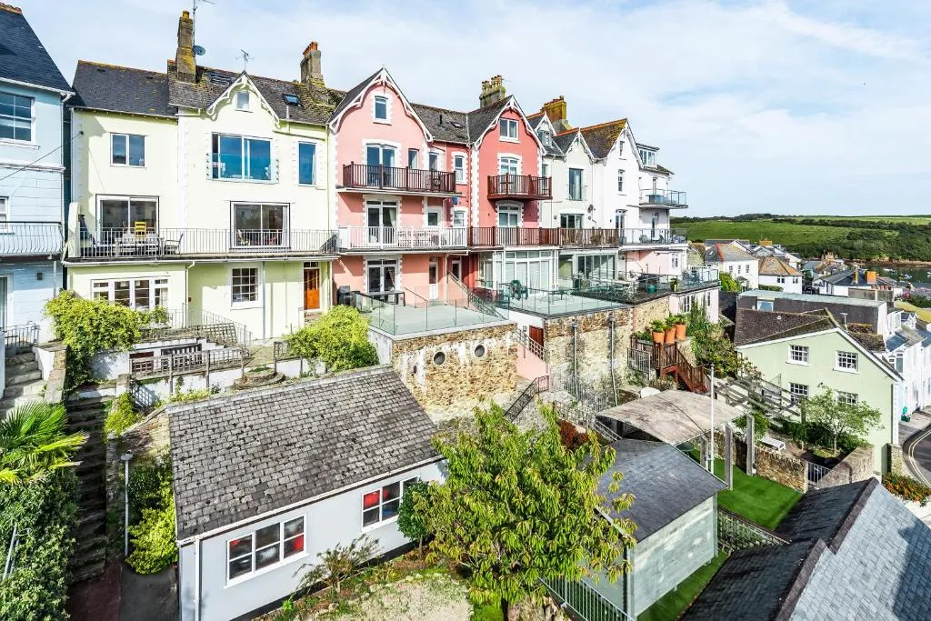 UpperDeck, Salcombe with Free Parking